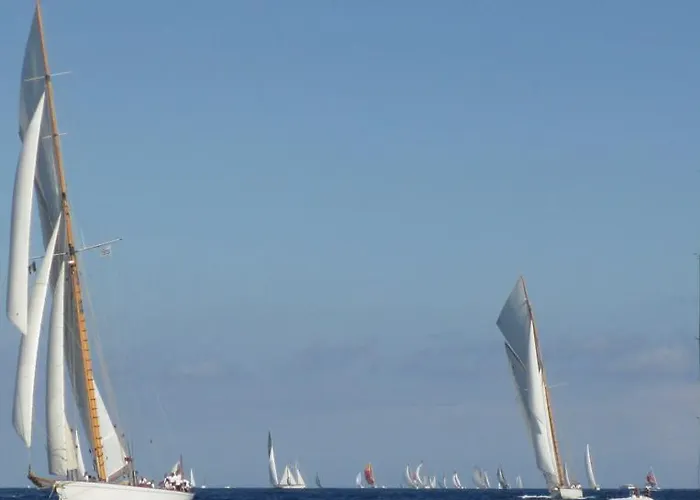 Ξενοδοχείο με διαμερίσματα Cote D'asoet 4*